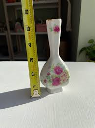 Vintage Small Vase With Victorian Floral Rose Illustration Design With Gold Rimmed Vase, Made in Taiwan - Etsy Canada