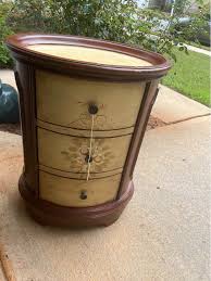 Gotta go •Please see pictures •Nice table, not sure how old. Very well made. •3-Drawers work well. No issues. No damage. •Cash Only-PRICE FIRM and fair. •No hold If the item is