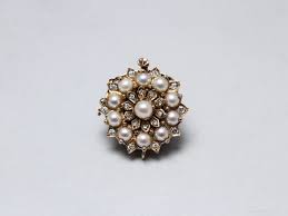 9ct Yellow Gold Pearl and Diamond Clasp - Etsy