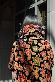 IMAGNIN Floral Tapesty Vintage 60s Swing Coat Black Pink ...