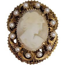 Florenza Gold Tone Carved Shell Cameo Pendant Brooch Signed ...
