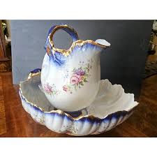 Late 19th Century Staffordshire Floral Seashell Chamber Wash ...