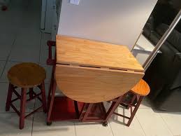 Small 3 Piece Breakfast Drop Leaf Table for Sale in Boynton Beach, FL - OfferUp