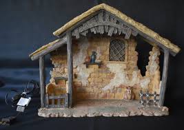 Fontanini Stable for 7.5" Figurines (Sold Separately)