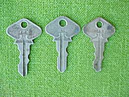 3 Old Ford Keys