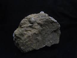 Miniature-sized Quartz in Calcite With Anthraxolite on ...