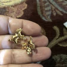 AVON GOLD TONE PERFECT LOVE PUPPY PIERCED EARRINGS-/EUC | eBay