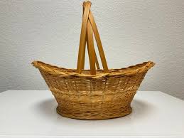 Vintage Woven Fine Bamboo and Wicker Baskets. Basket With Handle and Basket With Scallop Edge. Baskets Priced Individually. 9.5”-10” Wide - Etsy