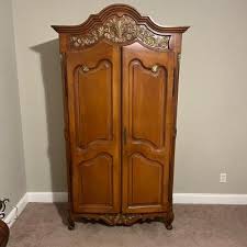 Shaw Rugs Poppy Floral Area Rug (LR-DW) | EstateSales.org