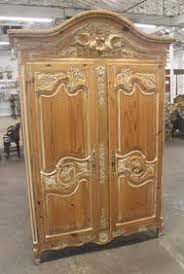 Country French Style 2 Door Knotty Pine Wardrobe Cupboard With Carved Lovebirds