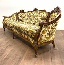 Sold at Auction: Crestwood Antique French Victorian Carved Sofa