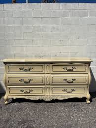 French Provincial Dresser by Hickory | Vintage 6-drawer ...