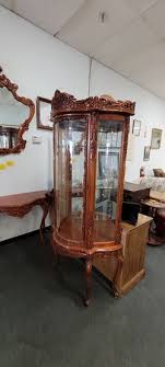 Antique Majestic Curio Cabinet for Sale in Rockford, IL - OfferUp