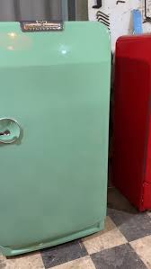 vintage #vintagestyle #geladeirasantigas #vintagefashion #retrô #cervejeira