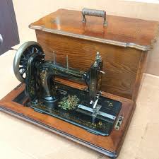 Antique Naumann Hand crank Transverse Shuttle Sewing machine ...