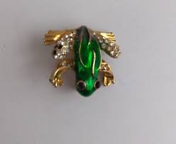 Vintage Jeweled Gold Tone Green Tree Frog Broach Lapel Hat Pin | eBay Australia