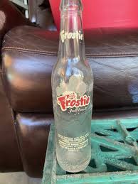 Vintage Pop Soda Bottle Frosty Root beer 10 oz Glass Bottle ...