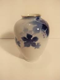 Vintage Fukagawa Grapes and Leaves Vase - 1930s Mark? - Etsy