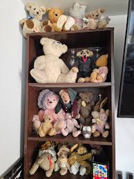 I made this little rose bear yesterday, baby blue and hot ...