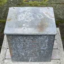 Vintage Galvanized Milk Porch Box Potomac Farms Dairy Bottle ...