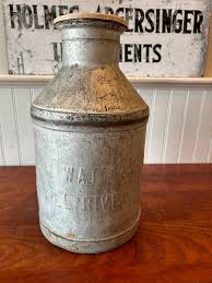Vintage 8 Quart Milk Can: DM Watts Dairy, Still River MA ...