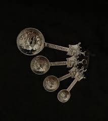 Ganz "Queen Of The Kitchen" Embossed Silver Tone Metal ...