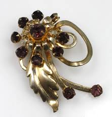 Vintage gold tone purple stones flower leafy brooch pin ...