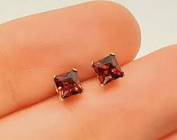 14K Solid Gold Genuine Square Garnet Earrings, January Birthstone, Gift for Her, 14K Gold Garnet Jewelry, 4x4mm January Birthstone Studs - Etsy UK