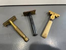 1930's Qty of 3 Safety Razors Bakelite Handles Gilette ...