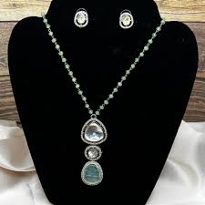 Elegant Polki Diamond and Emerald Beaded Necklace Set ...