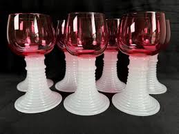 Roemer Cranberry und Opalglas Weinglas mit geriffeltem Stiel - Etsy.de