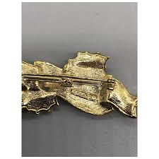 Vintage Gerrys Happy Holidays Christmas Pin. For Sale at Ruby Lane