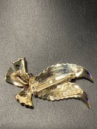 Vintage Jerry's Gold Tone Leaf Ribbon Brooch | eBay