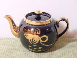 VINTAGE GIBSONS ENGLAND HAND PAINTED BLACK AND GOLD TEA POT ...