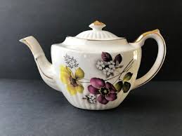 VINTAGE GIBSONS STAFFORDSHIRE ENGLAND TEAPOT | eBay