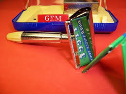 NOS Gem Micromatic *Flying Wing Bullet Tip SE Razor/ Case & Blade Safe + Blades | #415245555