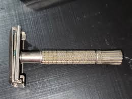 Vintage Gillette DOUBLE EDGE SAFETY RAZOR REG.US PAT.OFF ...