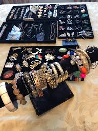 1/2 Pound Vintage To Modern COSTUME JEWELRY Lot. All ...