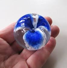 Glass Eye Studio Vtg. 1999 Small Round Blue, White and Clear Glass Paperweight | eBay