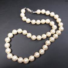 Classic Cream White Glass Wax Beads Necklace Chocker Vintage ...