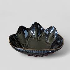 Vintage Coastal Regency Black Glazed Ceramic Clamshell ...