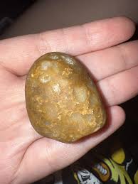 hello this was found along in Wisconsin along Lake Michigan : r/whatsthisrock