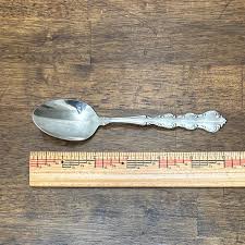 Oneida Vintage Mozart Replacement Flatware, Scalloped - Fork ...