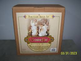 Grandeur Noel Porcelain Angels Set of 2 Dated 2000 Hand ...