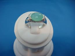 14 K. WHITE GOLD GREEN CHALCEDONY AND DIAMONDS LADIES RING ...