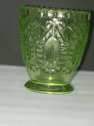 LIME GREEN FOOTED PRESSED GLASS VASE DOES NOT GLOW UNDER BLACK LIGHT | eBay