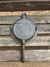 Favorite Piqua Ware Cast Iron Waffle Maker Low Base | eBay