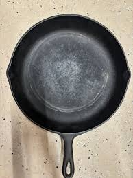 VINTAGE CAST IRON SKILLET 12 7/16 5H-2 NO. 10 Heat Ring | eBay