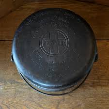 Sold at Auction: Griswold Cast Iron No. 9 Tite-Top Baster, 11 in. (27.9 cm.)