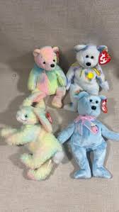 Sold at Auction: 25 TY beanie babies all with tags